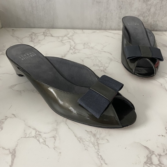 Stuart Weitzman Mules Sz 8 Narrow Dark Green Patent Low Heel‎ Bow Peep Toe - Picture 1 of 14